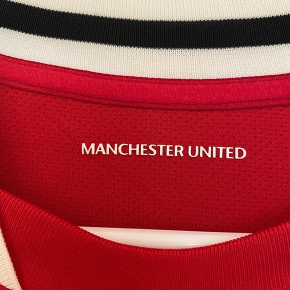 Authentic Vintage Manchester United 2011-2012 Home Jersey - Picture 5 of 8